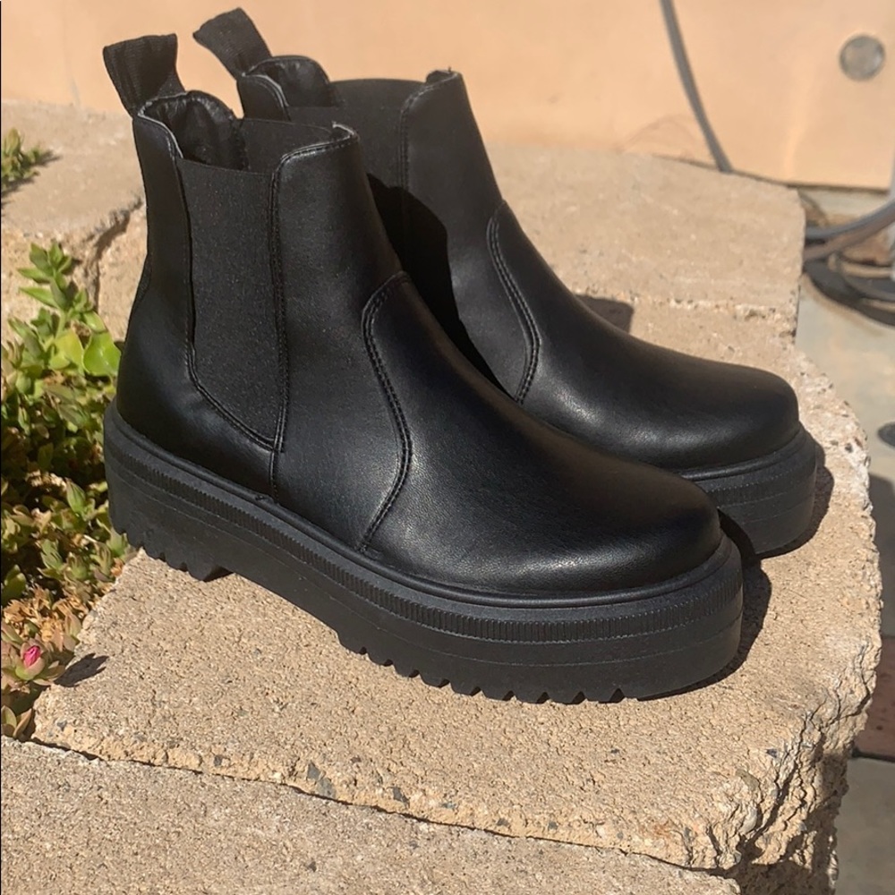 SOLD - Picture 2 of 4